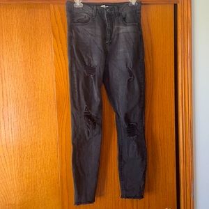 Black ripped skinny jeans